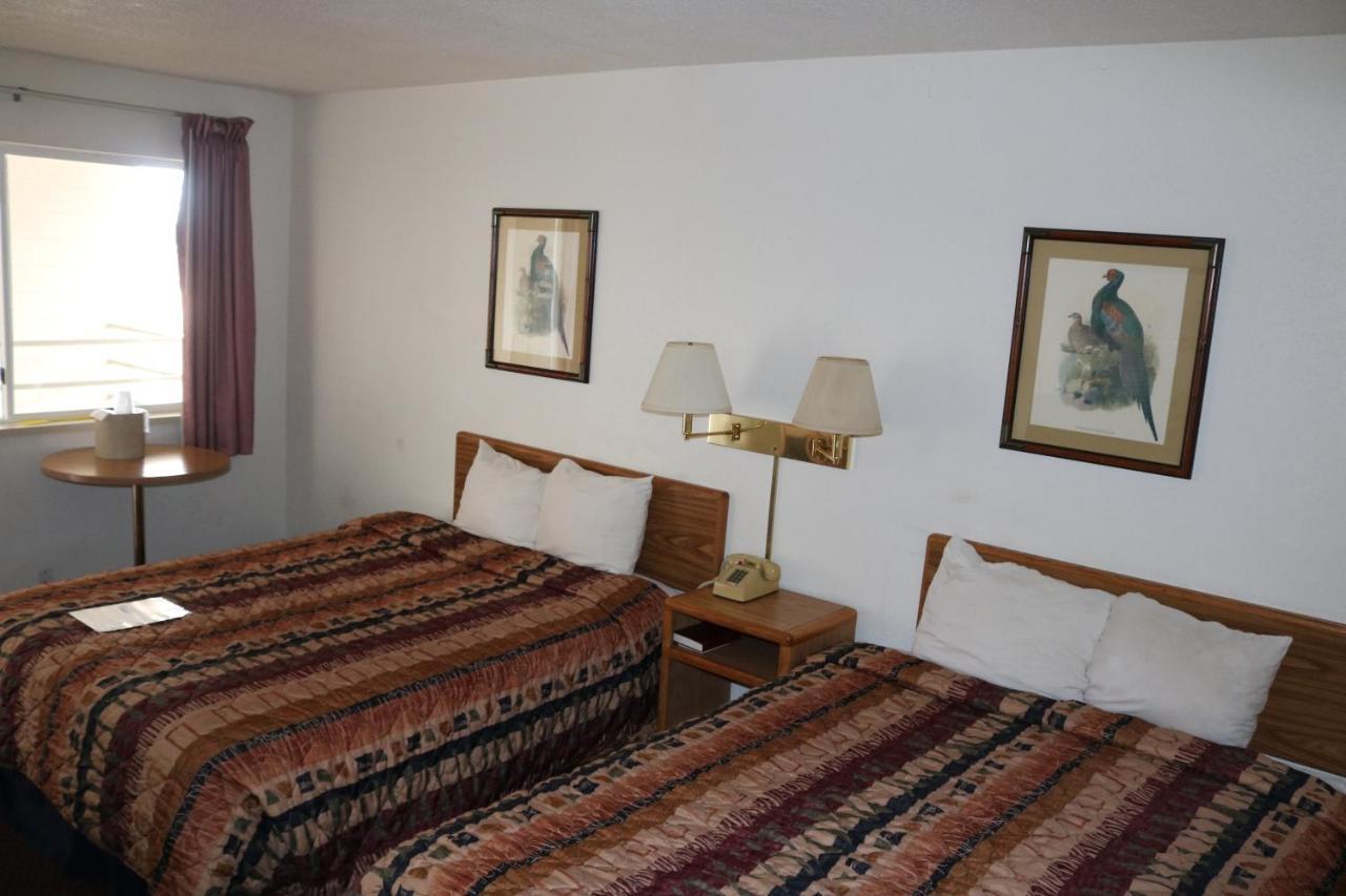 Dakota Inn Huron Εξωτερικό φωτογραφία
